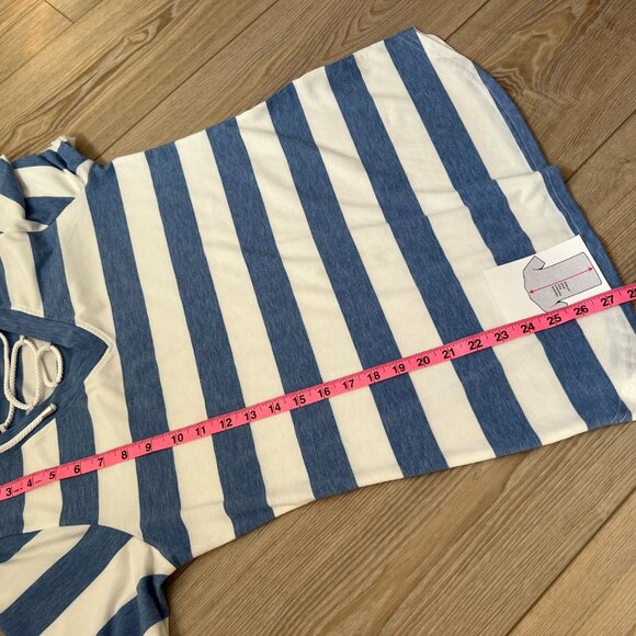 La Madona Blue & White Striped V-Neck Tee w/ Lace-Up Detail - Casual Chic! Sz M - Picture 7 of 14